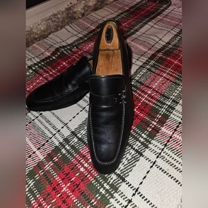 MAGNANNI Gorgeous Black Slipons w/Silver Deco Buckle 10M EXCELLENT!